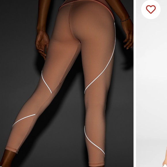 Madelaine Petsch for Fabletics 2-piece outfit - Picture 2 of 9